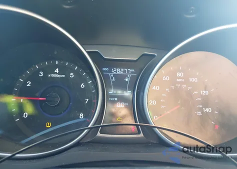 2016 Hyundai Veloster из США, поврежденный, VIN KMHTC6AD3GU256527